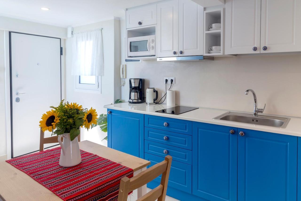 Blue And White Apartment Vipgreece Athena Bagian luar foto