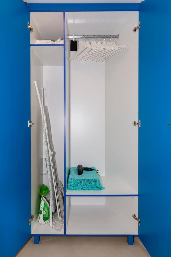 Blue And White Apartment Vipgreece Athena Bagian luar foto